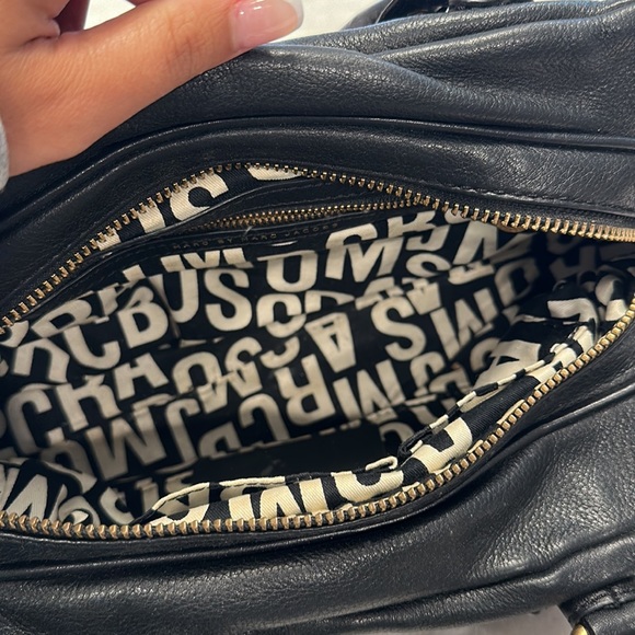 Stylish crossbag March Jacobs bag black with gold hardware - Picture 3 of 4